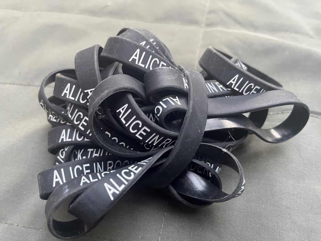 Silikonarmband- Alice In Rock